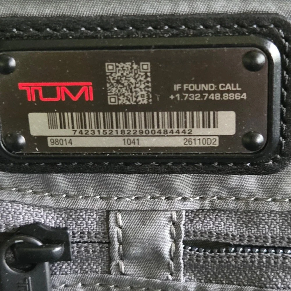 Tumi Alpha 2 Slim Deluxe Briefcase Portfolio 26110D2 Ballistic Nylon Laptop Read